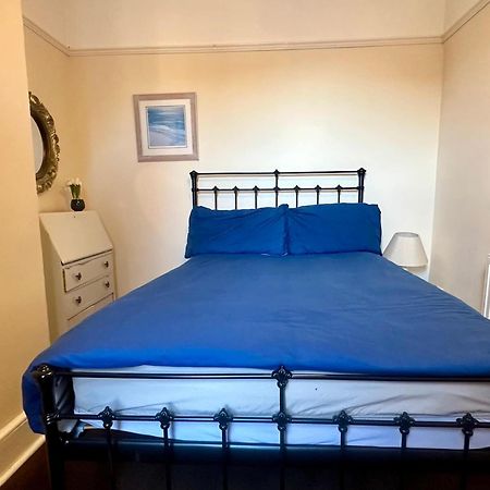 4 Bed Homely Retreat - Wolverhampton Eksteriør billede